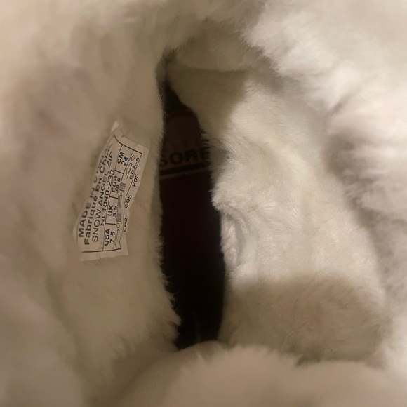 Worn 2x Sorel boots - Picture 5 of 7